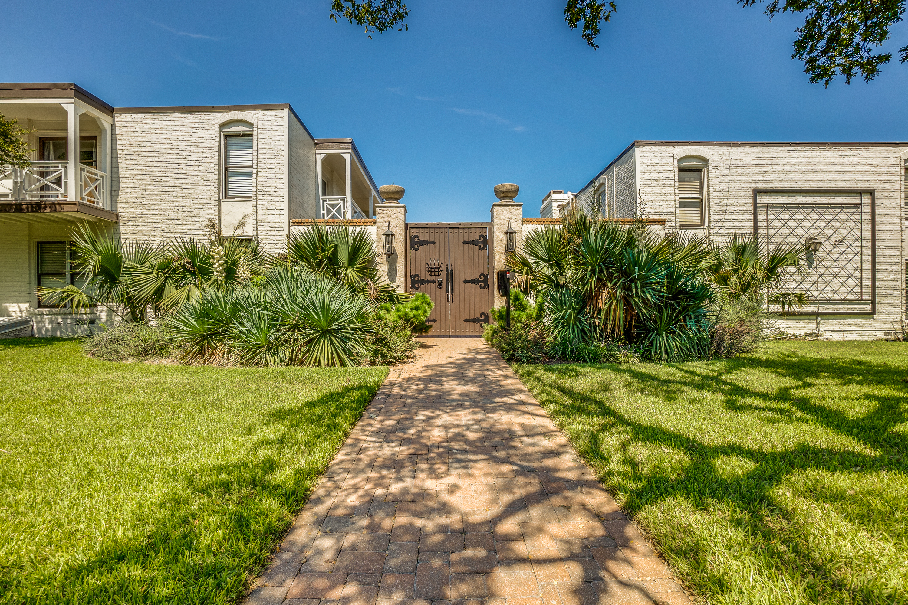 5919 E University #236