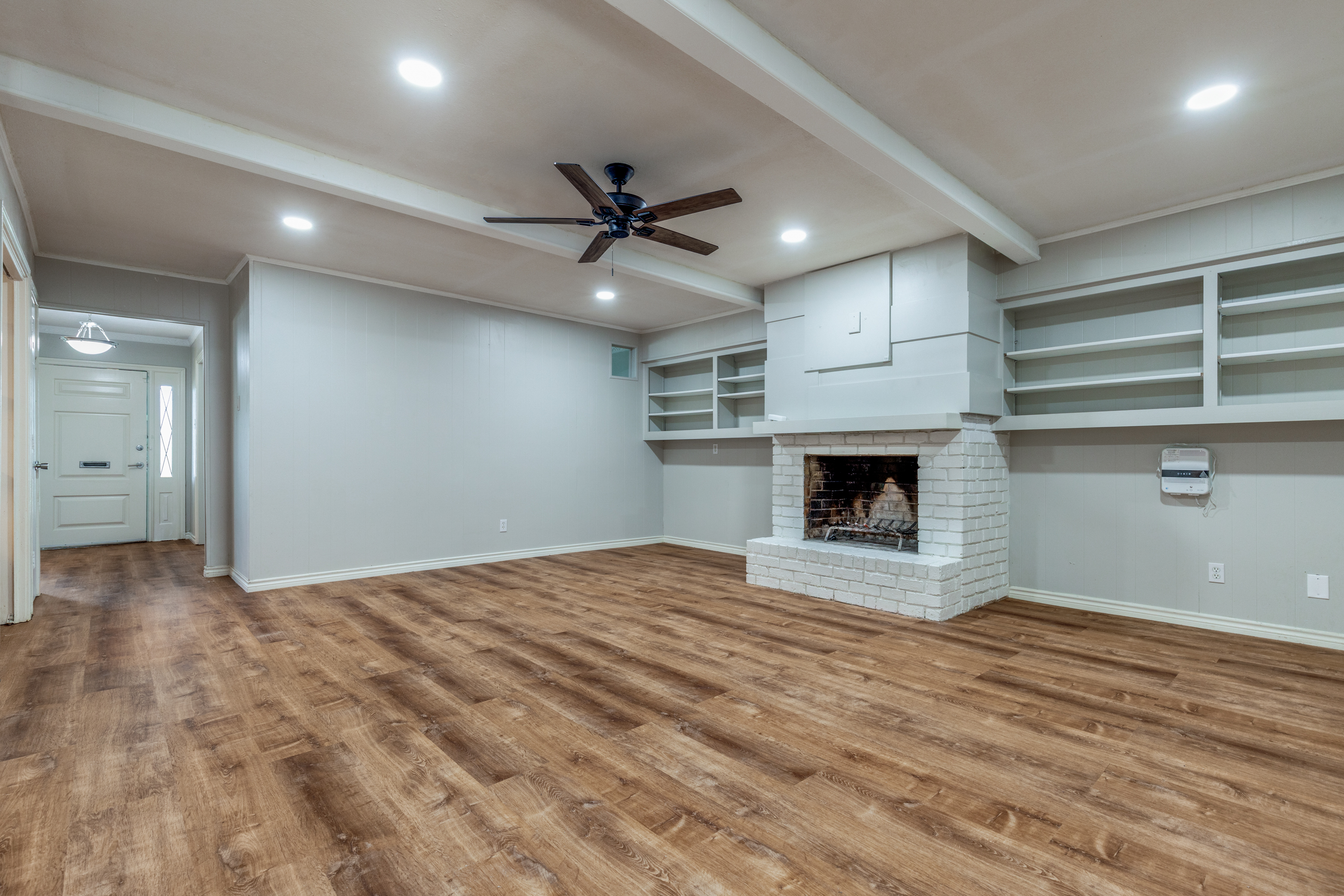 3719 Weeburn